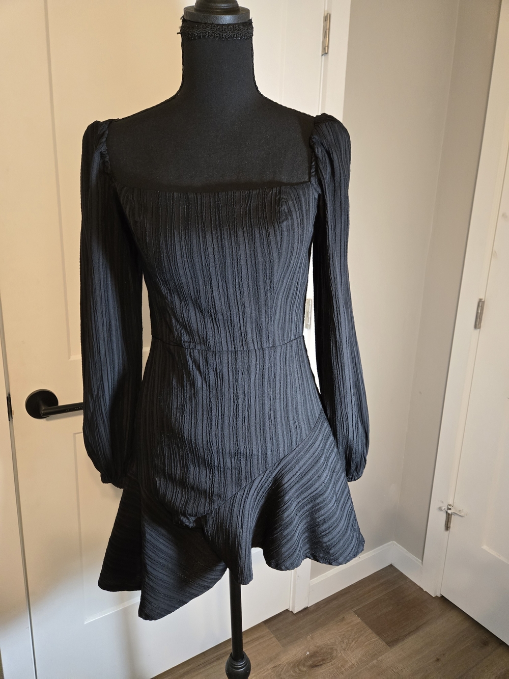 City Studio Black Textured Long Sleeve Asymmetrical Ruffle Mini Dress 3